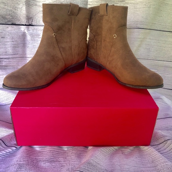 Just Fab Maesha Slip-on Bootie, size 8 - Picture 2 of 8